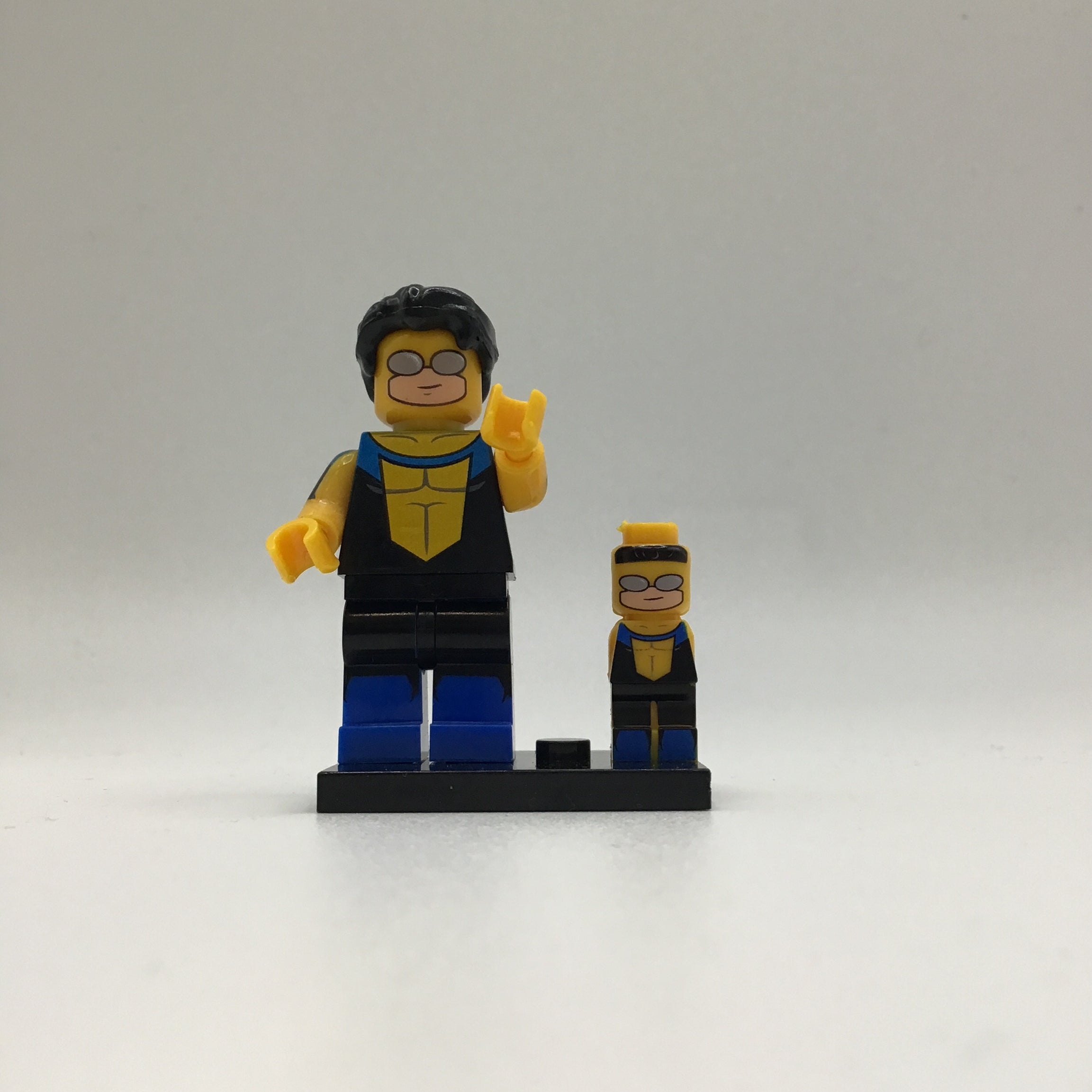 Invincible Invincible #1 Mini Block Figure