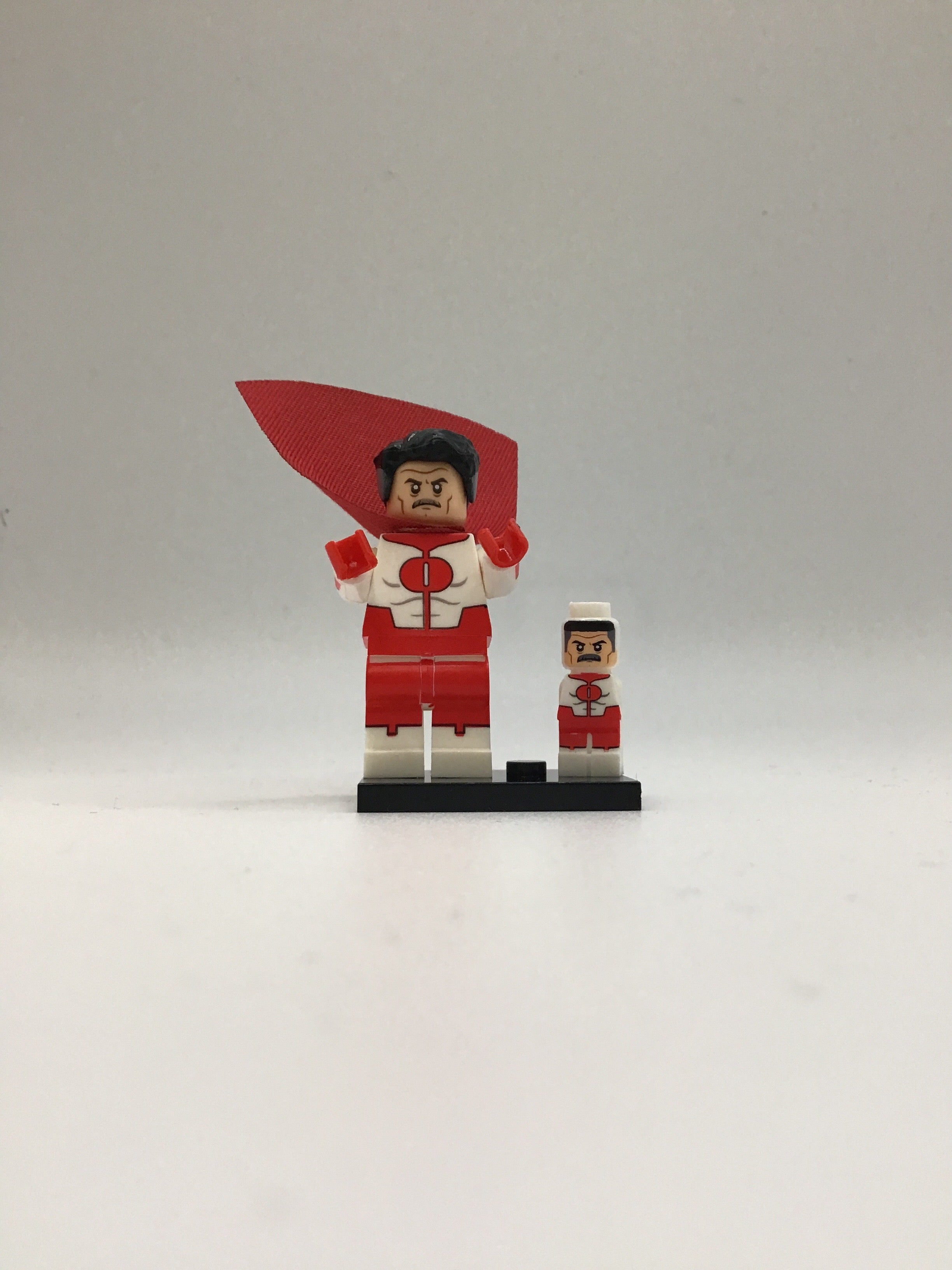 Invincible Omni-Man #1 Mini Block Figure