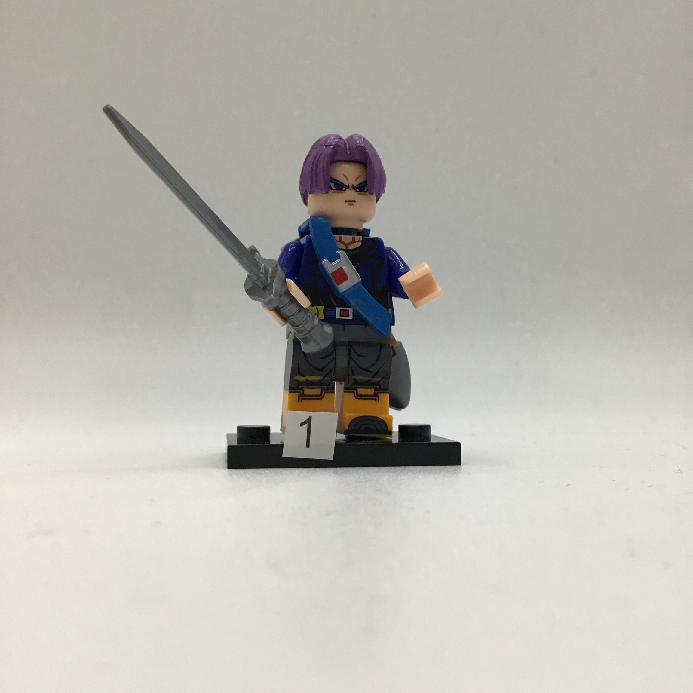 Dragon Ball Trunks #1 Mini Block Figure