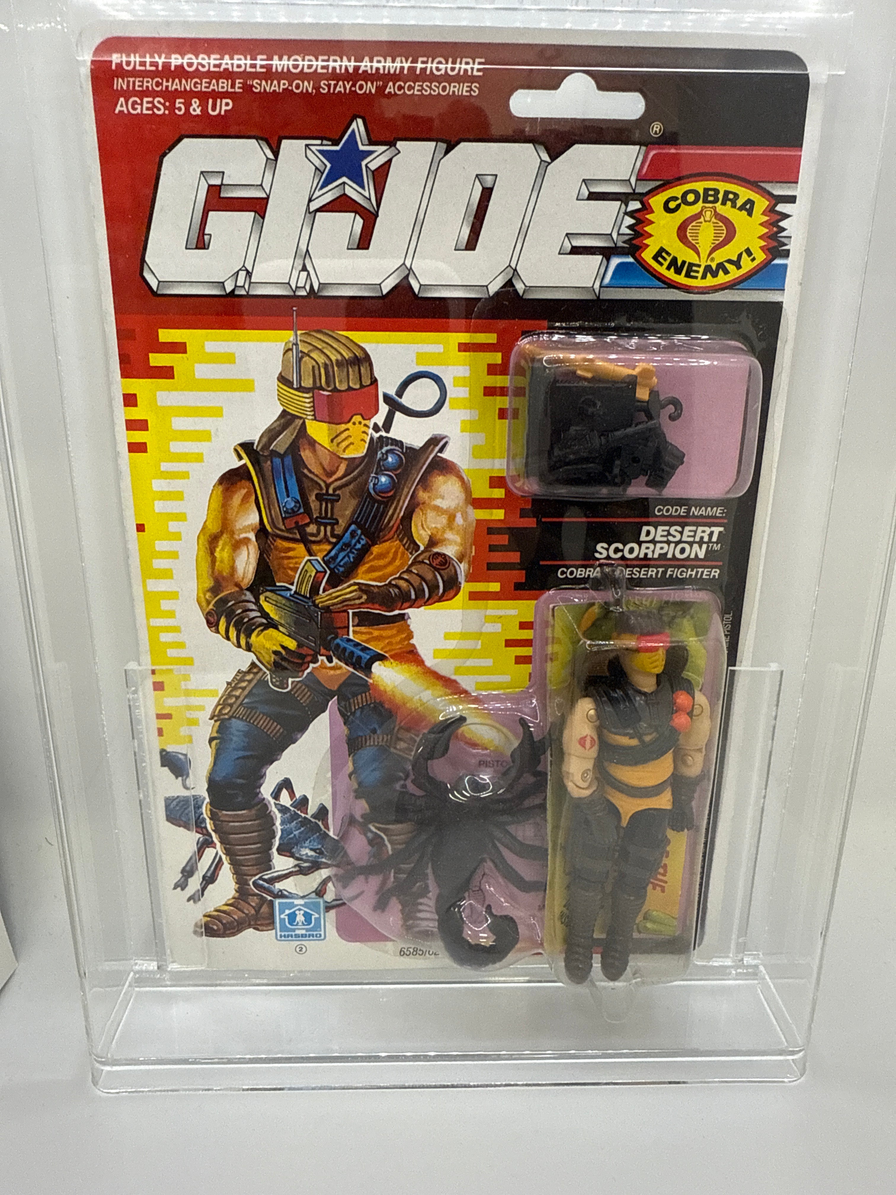 Hasbro G.I. Joe Vintage 1990 Code Name: Desert Scorpion 22 Back Punched Card Action Figure