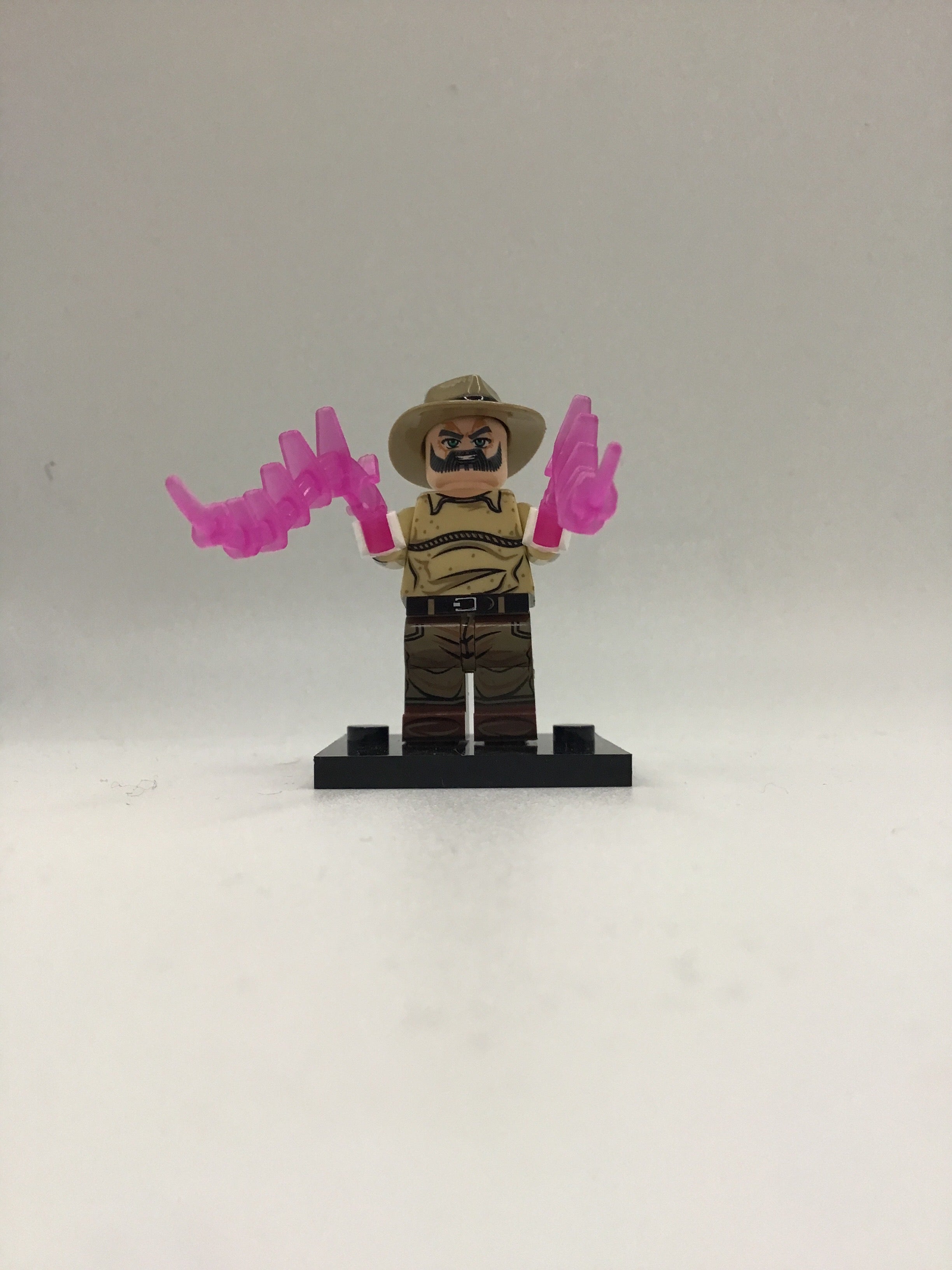 Jojo’s Bizarre Adventure Joseph #1 Mini Block Figure
