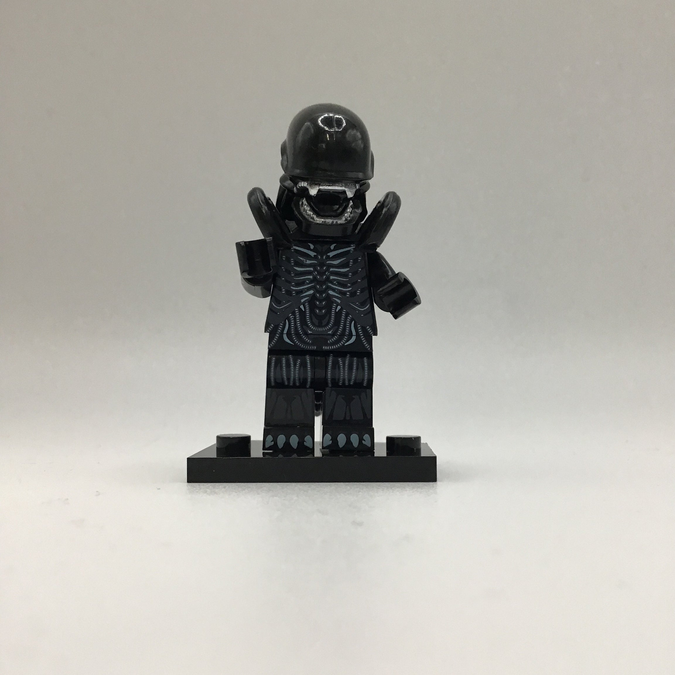 Alien Xenomorph #2 Mini Block Figure