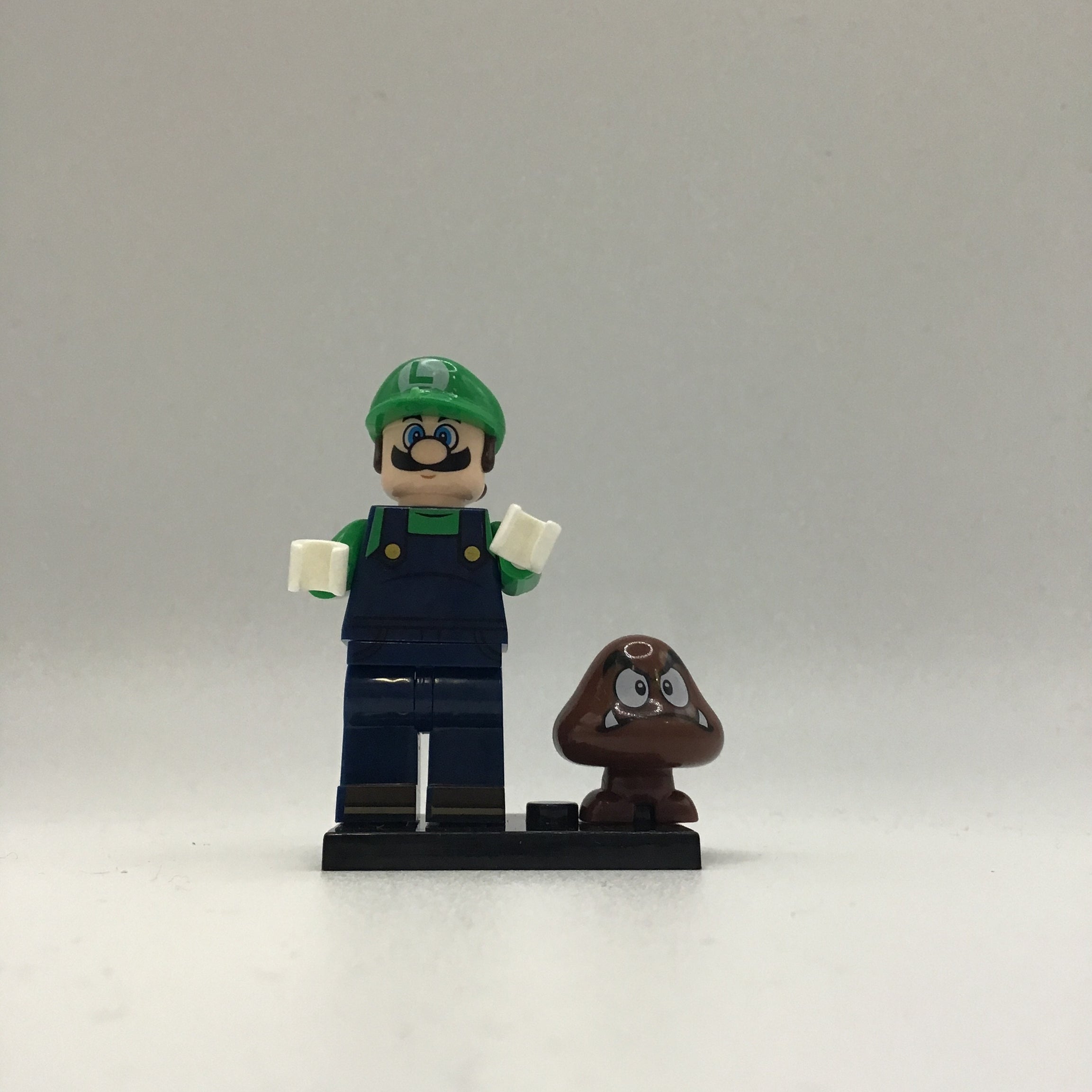 Super Mario Luigi #1 Mini Block Figure