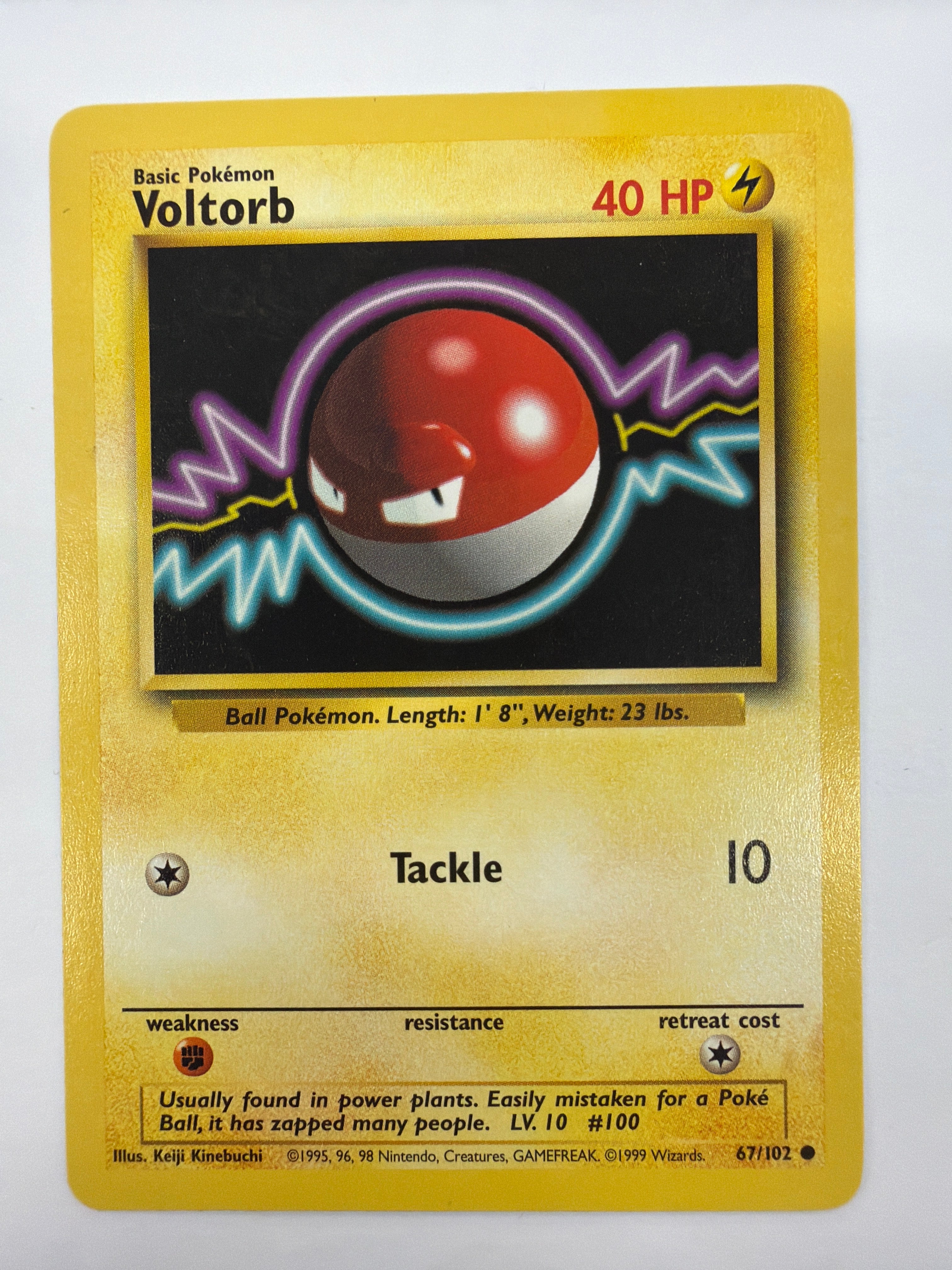 Pokémon TCG - Base Set Unlimited Voltorb 67/102 Non-Holo NM