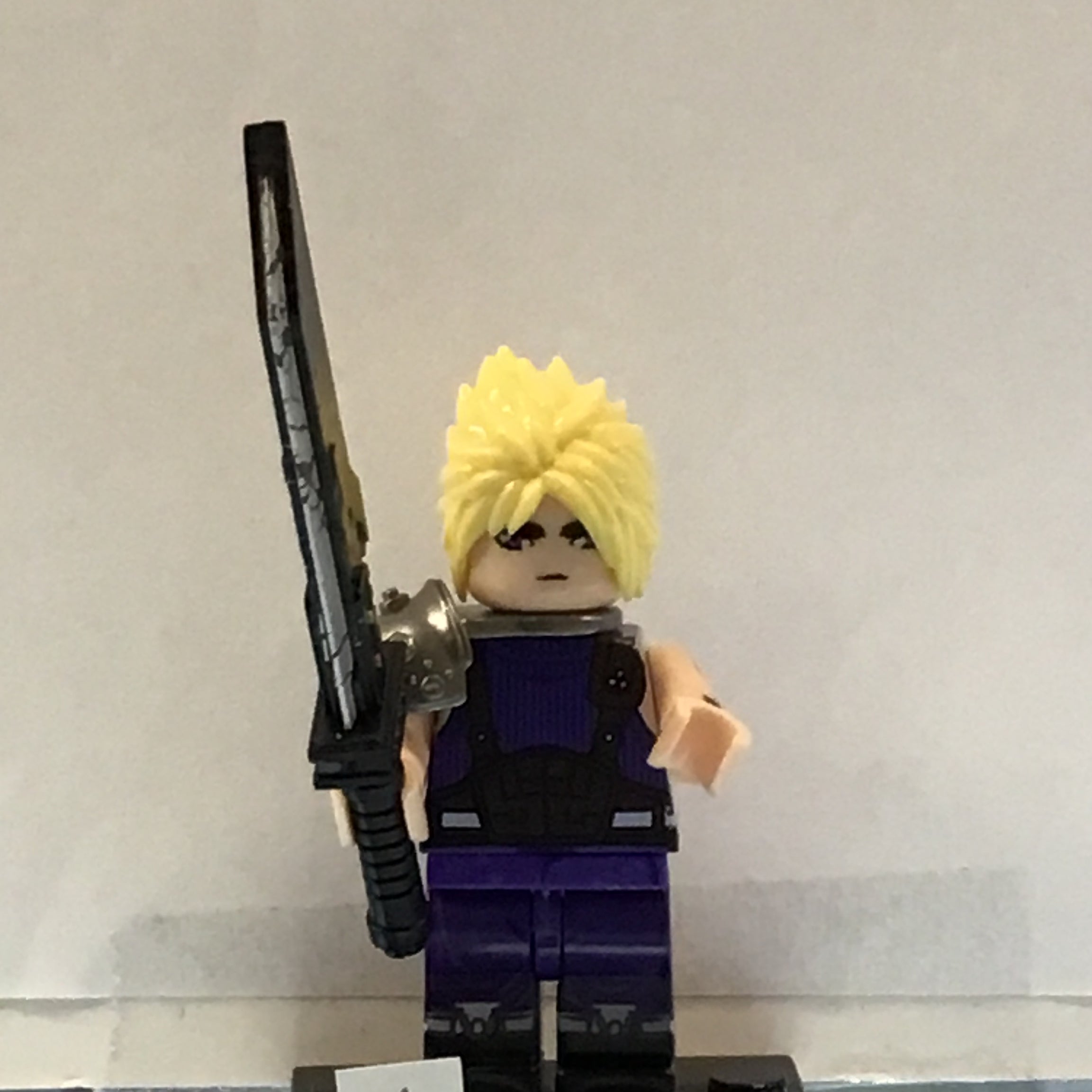 Final Fantasy Cloud #1 Mini Block Figure