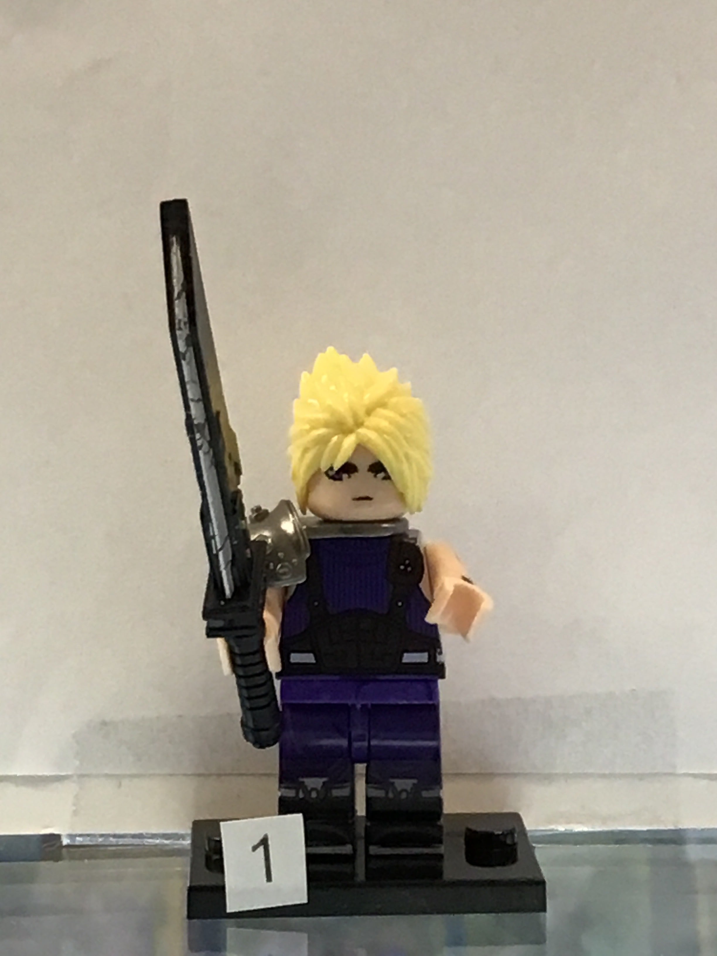 Final Fantasy Cloud #1 Mini Block Figure