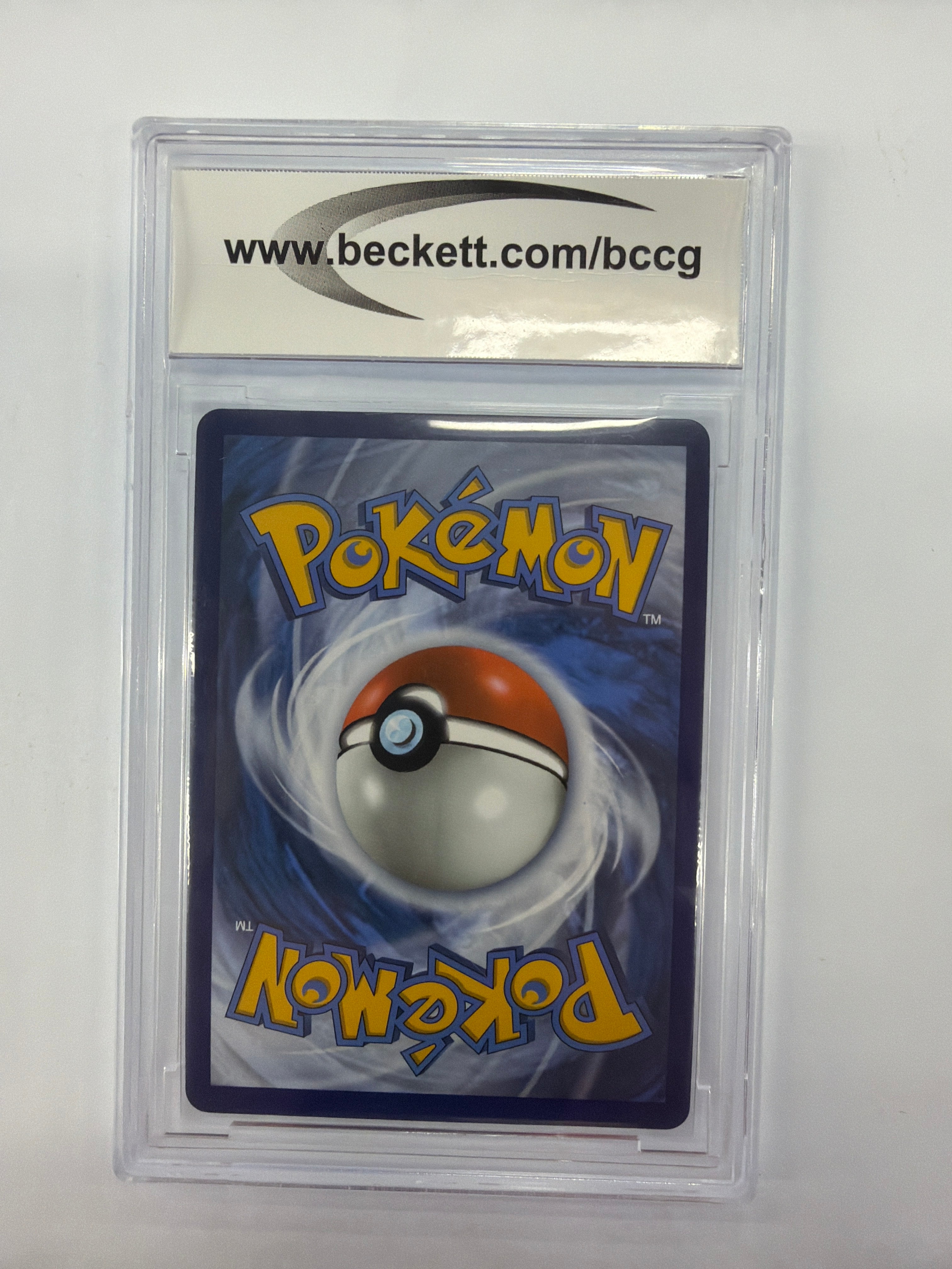 Pokémon TCG- Beckett 10 Mint or Better Celebrations Zamazenta V 18/25
