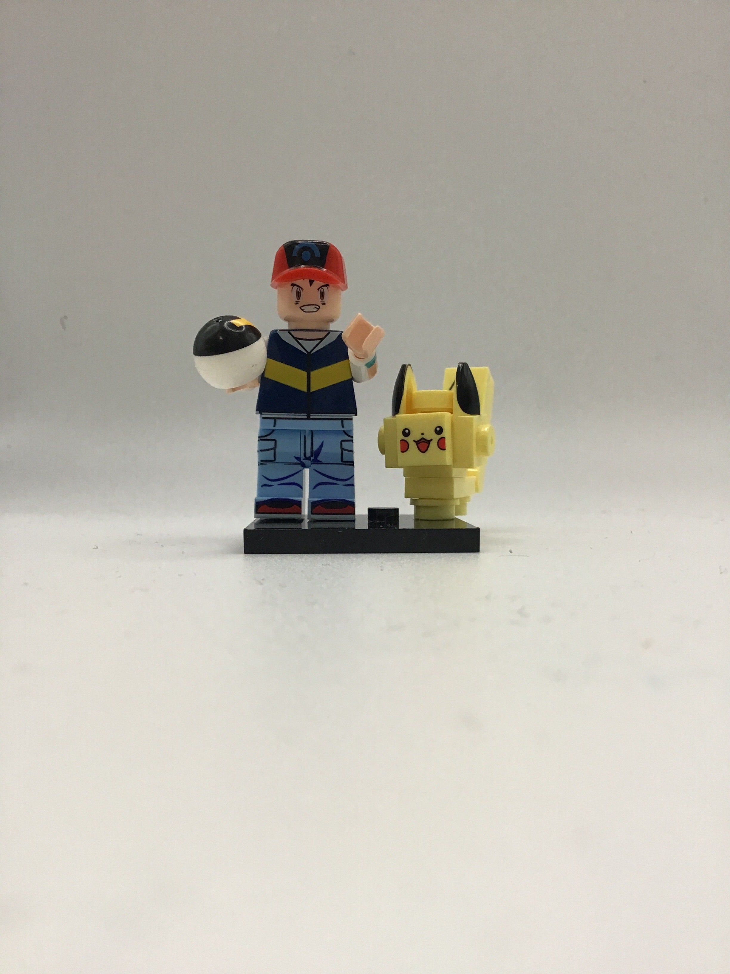 Pokémon Ash and Pikachu #1 Mini Block Figure