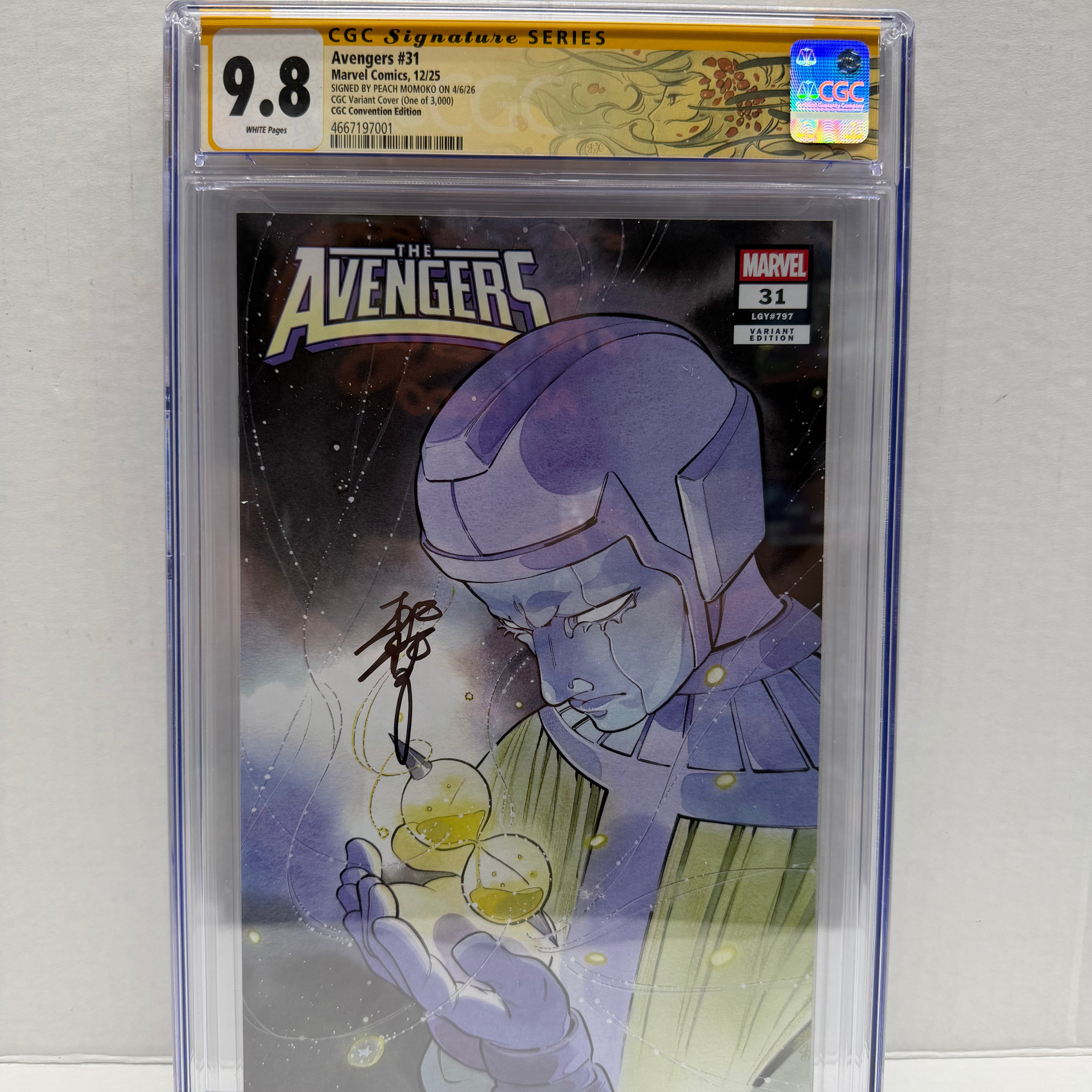CGC Signature Series 9.8 Marvel Comic The Avengers 12/25 CGC Variant Cover