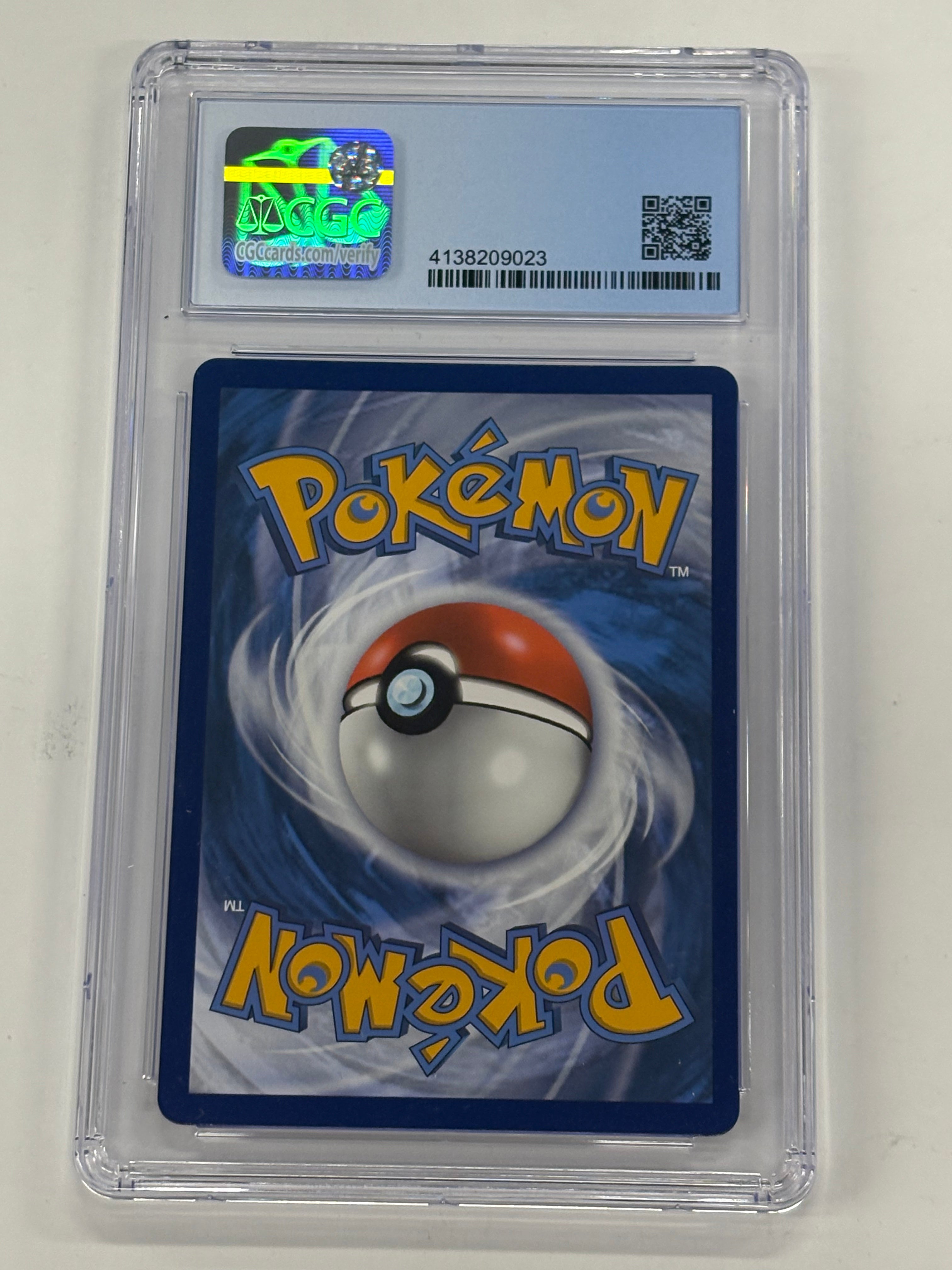 Pokémon TCG - CGC Gem Mint 9.5 Shining Fates Poké Kid 070/072 Full Art