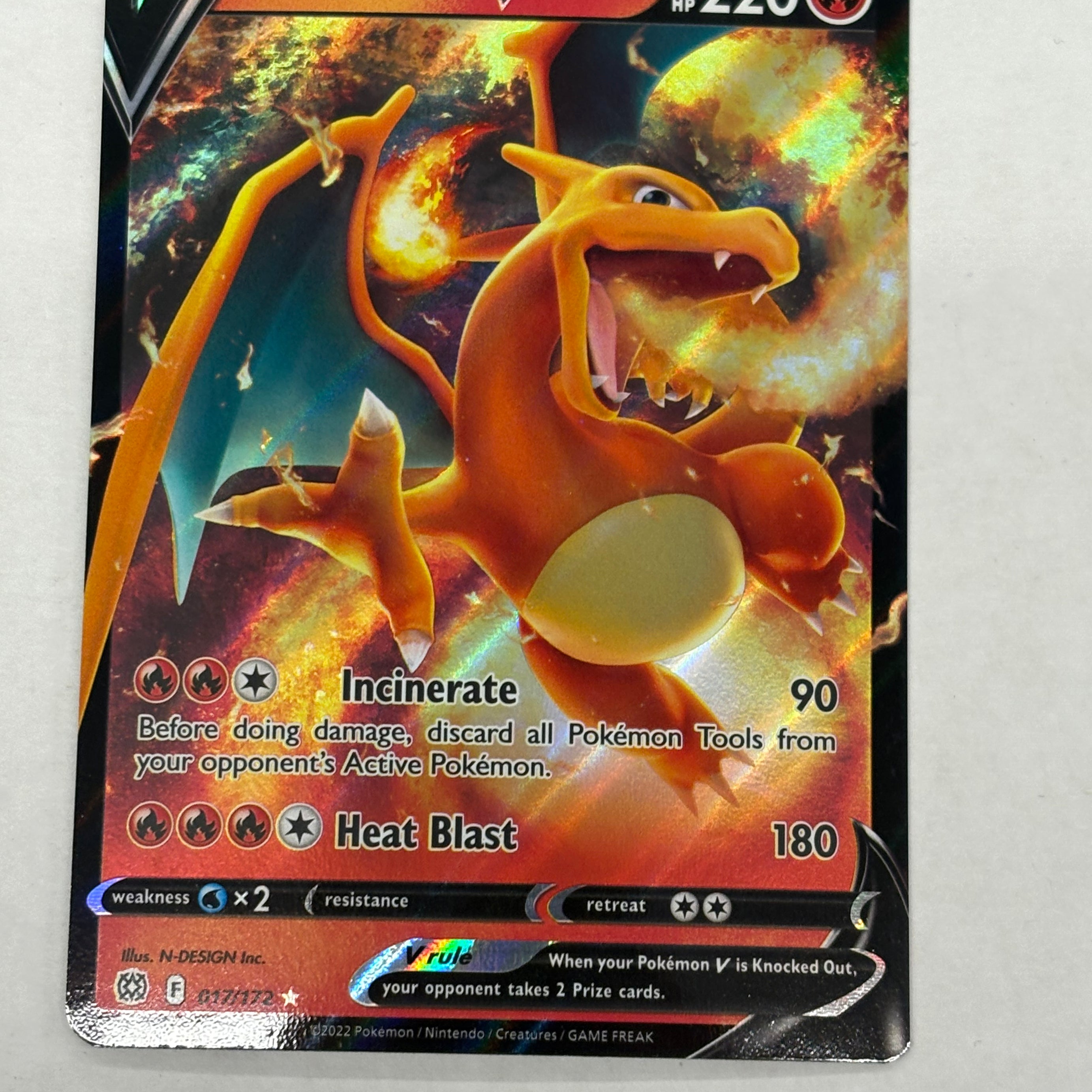 Pokémon TCG - Brilliant Stars Charizard V 017/172 NM