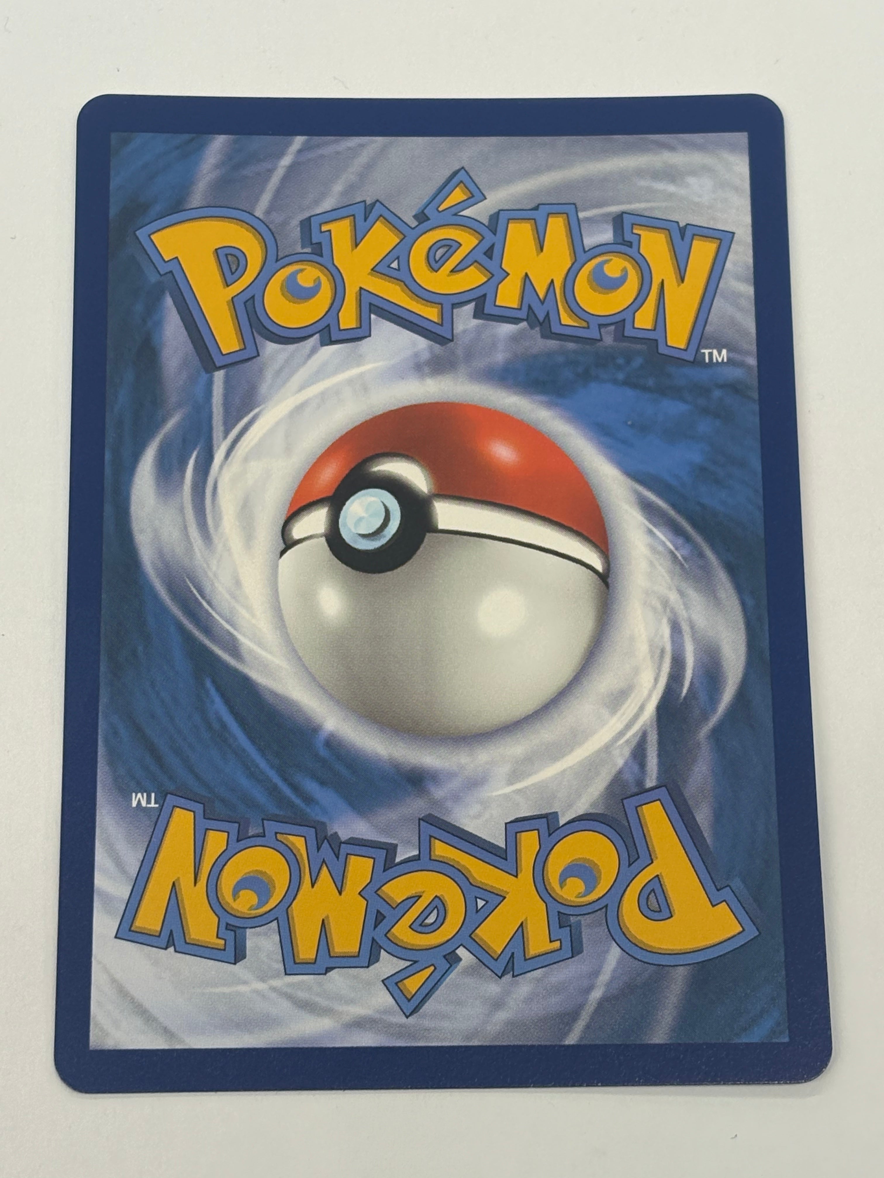 Pokémon TCG - Fusion Strike Greedent VMAX 272/264 NM