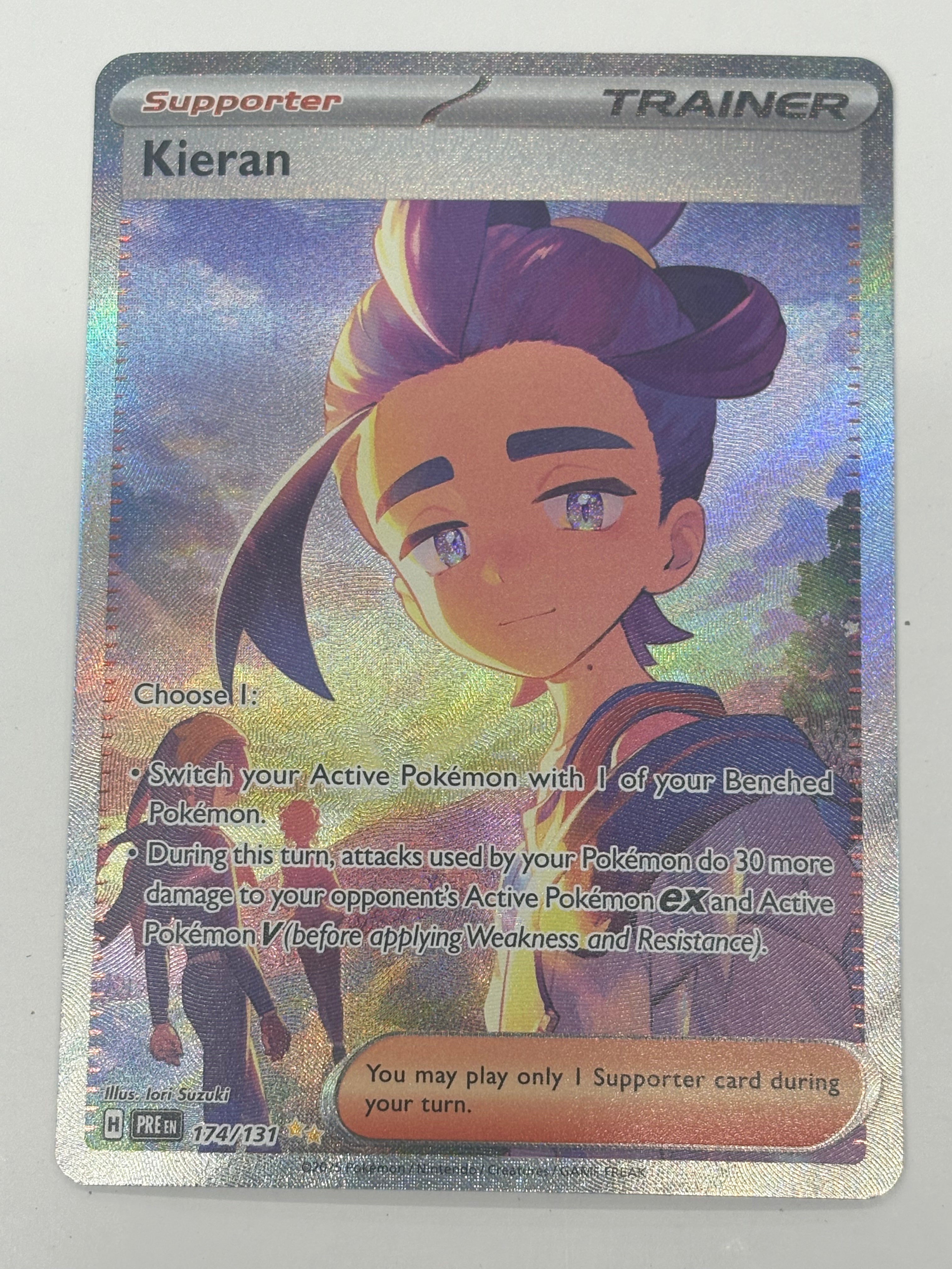 Pokémon TCG - Prismatic Evolutions Kieran 174/131 NM