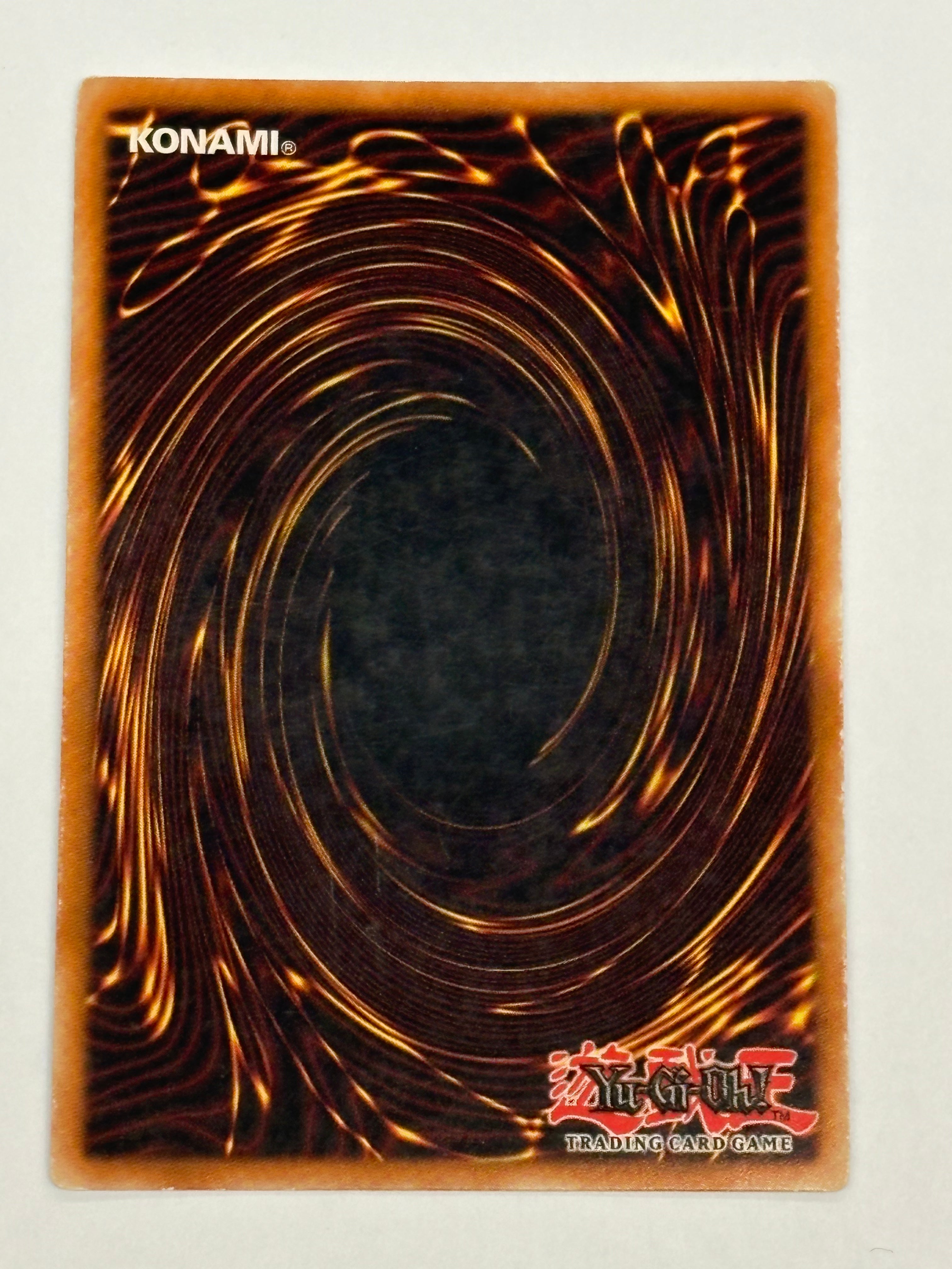 Yu-Gi-Oh! TCG - 2005 Collectors Tin Dark Magician Girl CT2-EN004 Secret Rare MP