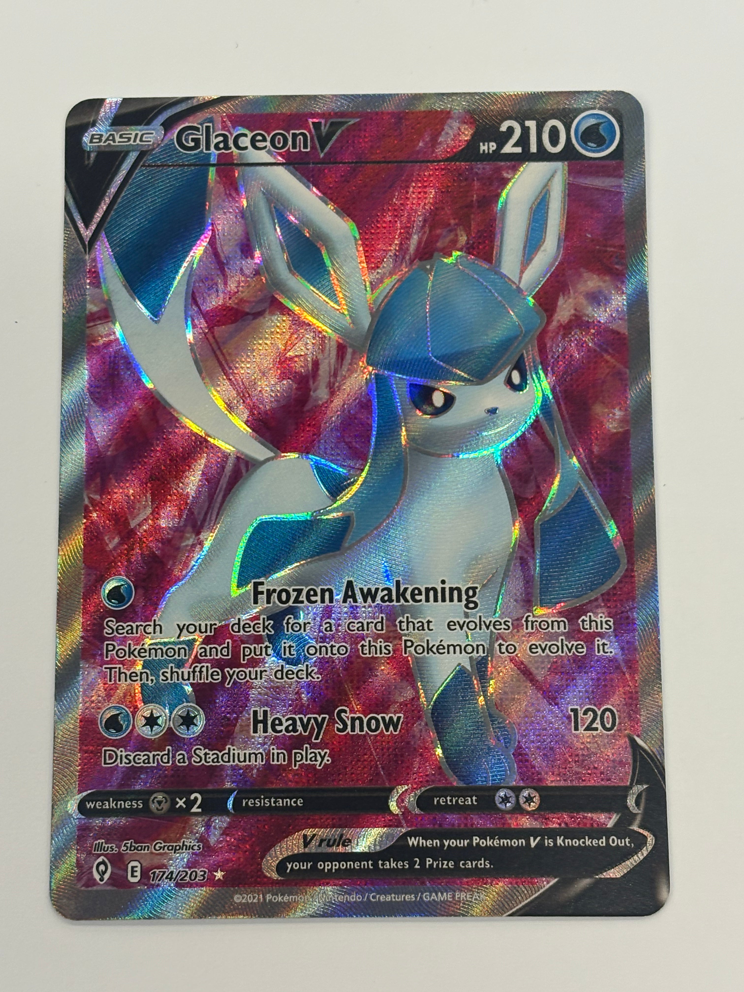 Pokémon TCG - Evolving Skies Glaceon V 174/203 NM