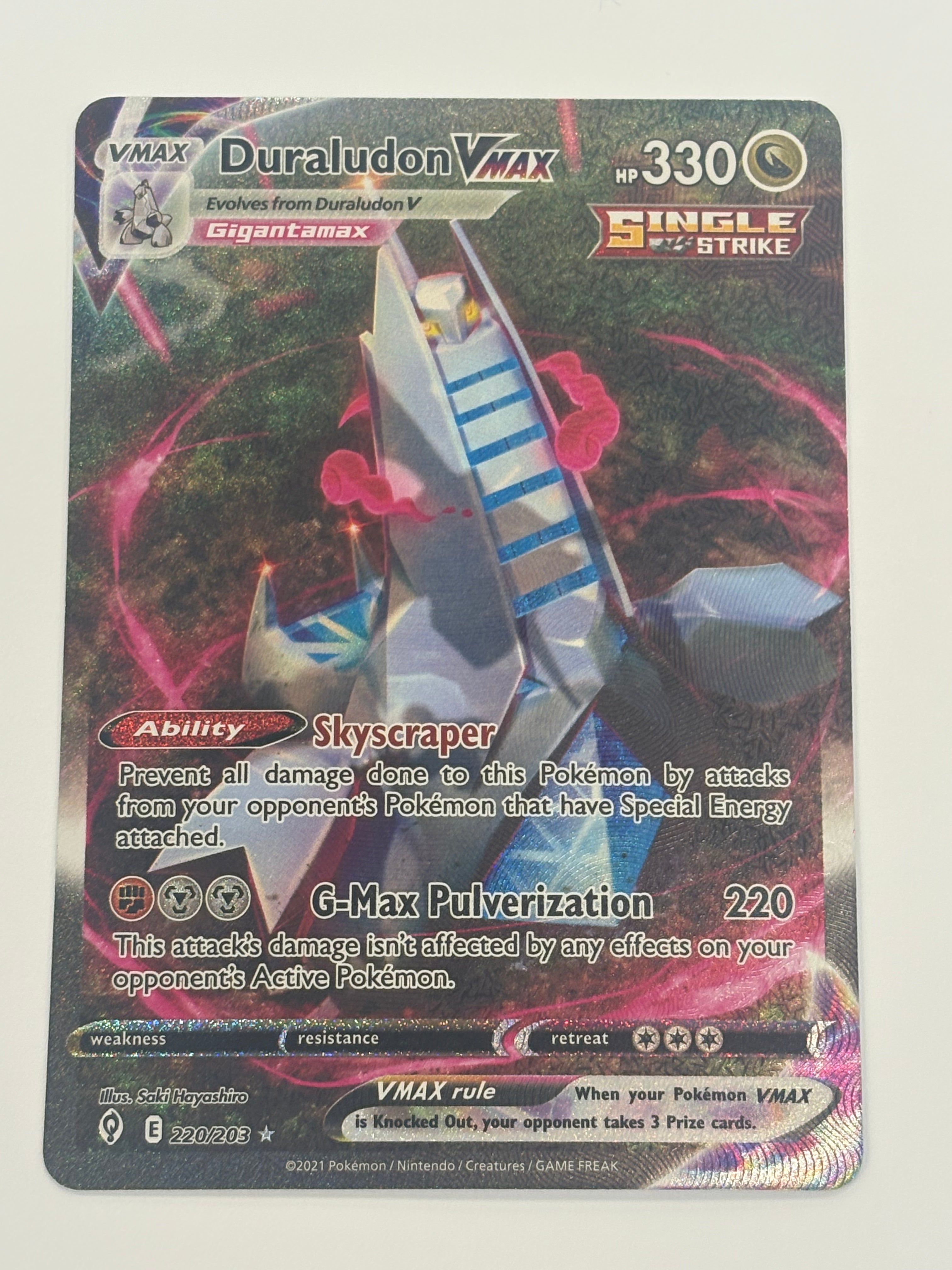 Pokémon TCG - Evolving Skies Duraludon VMAX 220/203 NM