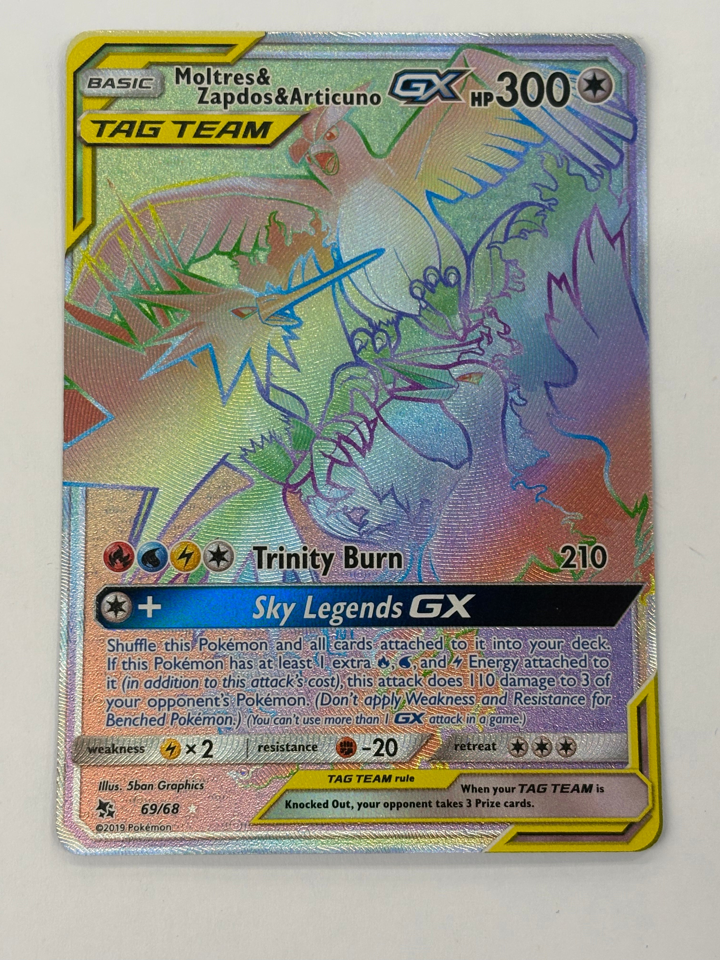 Pokémon TCG - Hidden Fates Moltres & Zapdos & Articuno GX Tag Team 69/68 NM