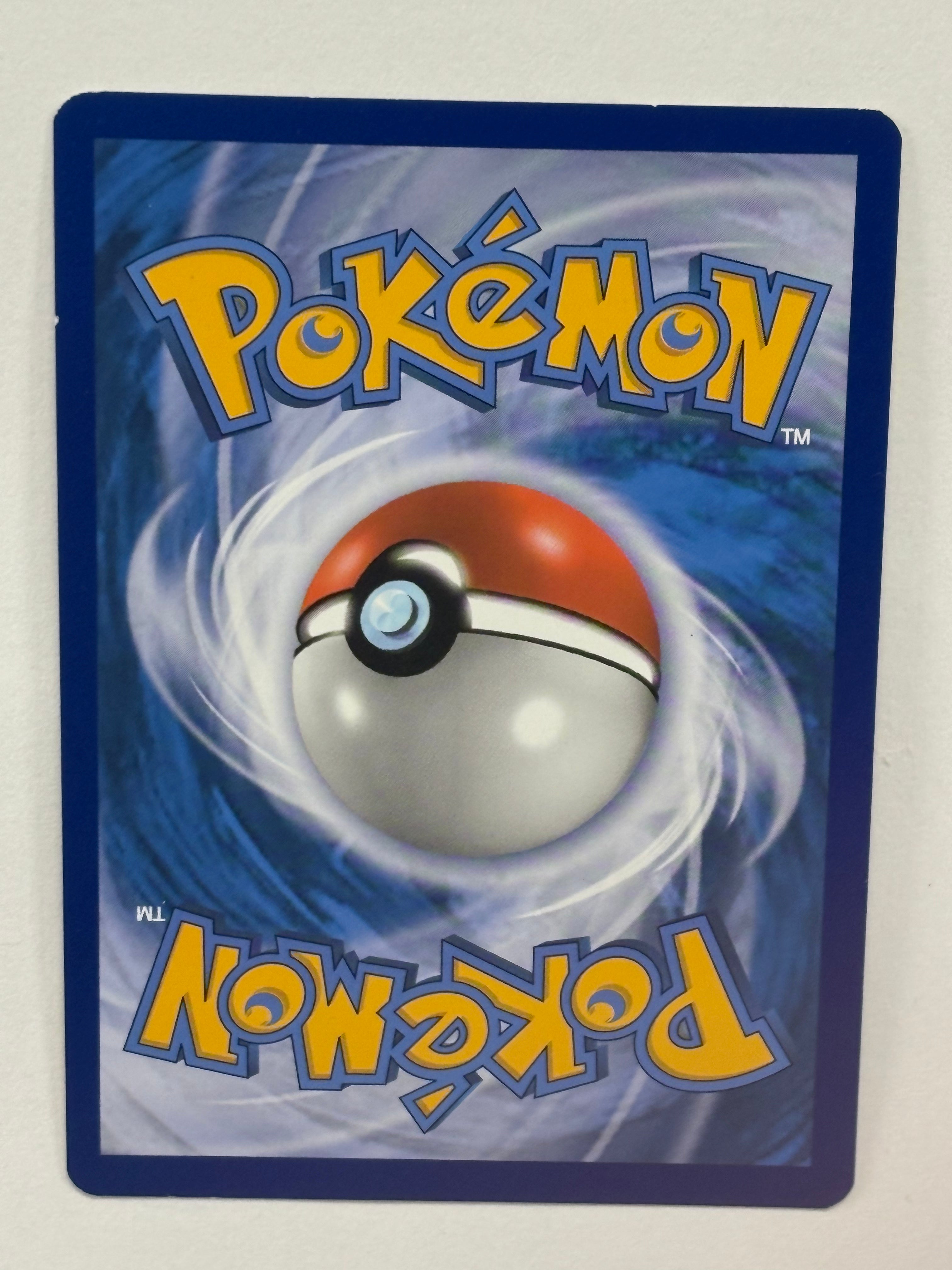 Pokémon TCG - Sun & Moon Promo Reshiram & Charizard GX Tag Team SM201 NM