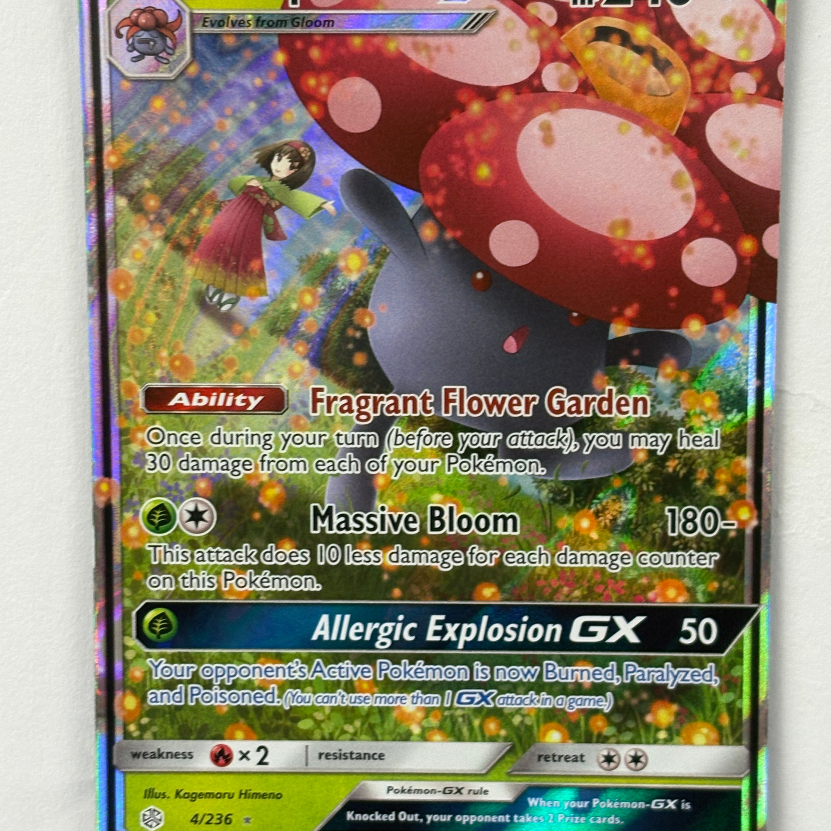 Pokémon TCG - Cosmic Eclipse Vileplume GX 4/236 NM