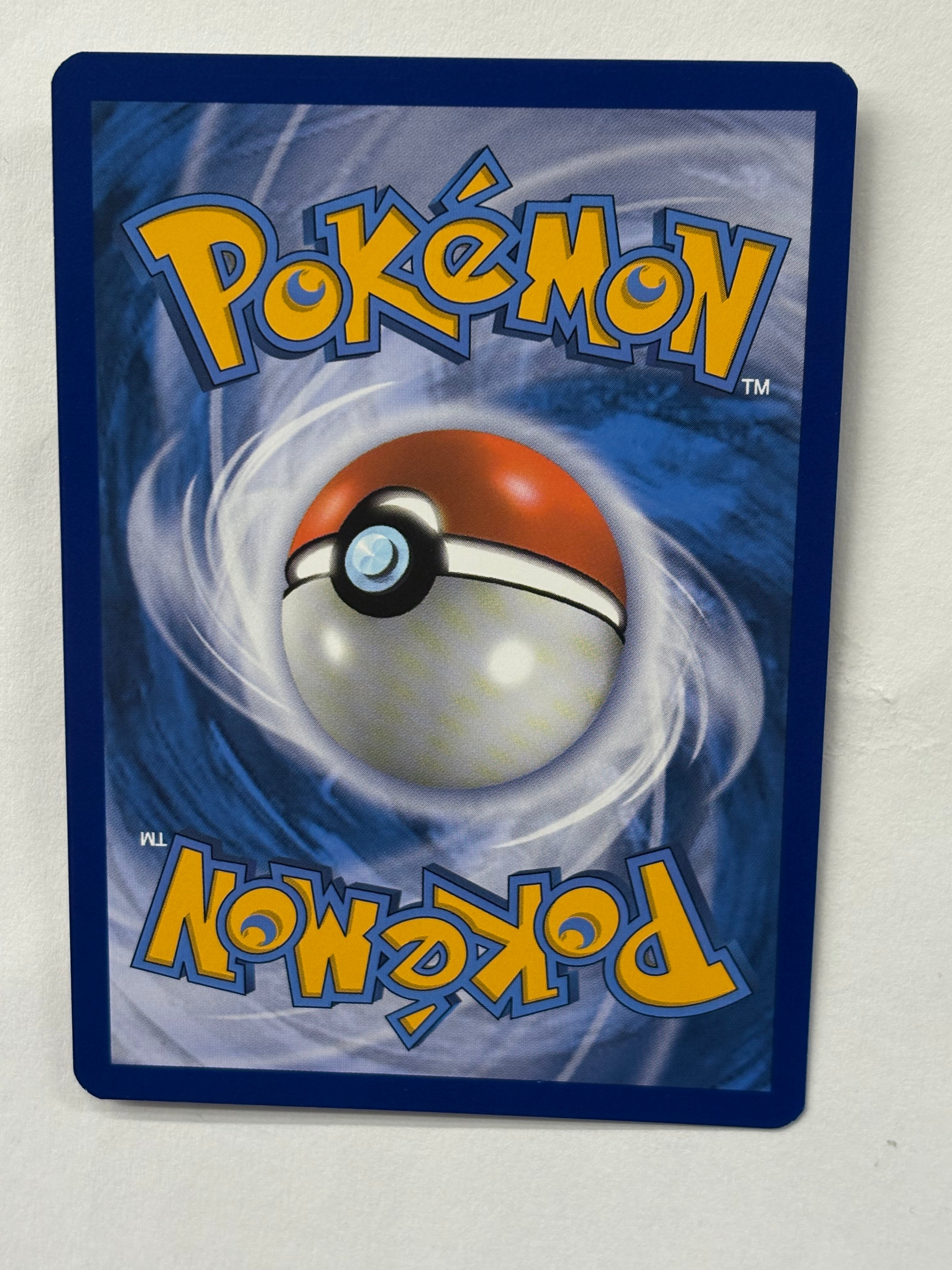 Pokémon TCG - Forbidden Light Yveltal 124/131 NM