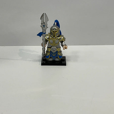 Knight Blue #4 Mini Block Figure
