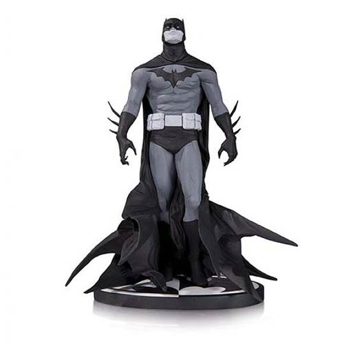 DC Direct Batman Black & White Statue by Jae Lee #1857 of 5200 Pcs Broken Ring Finger