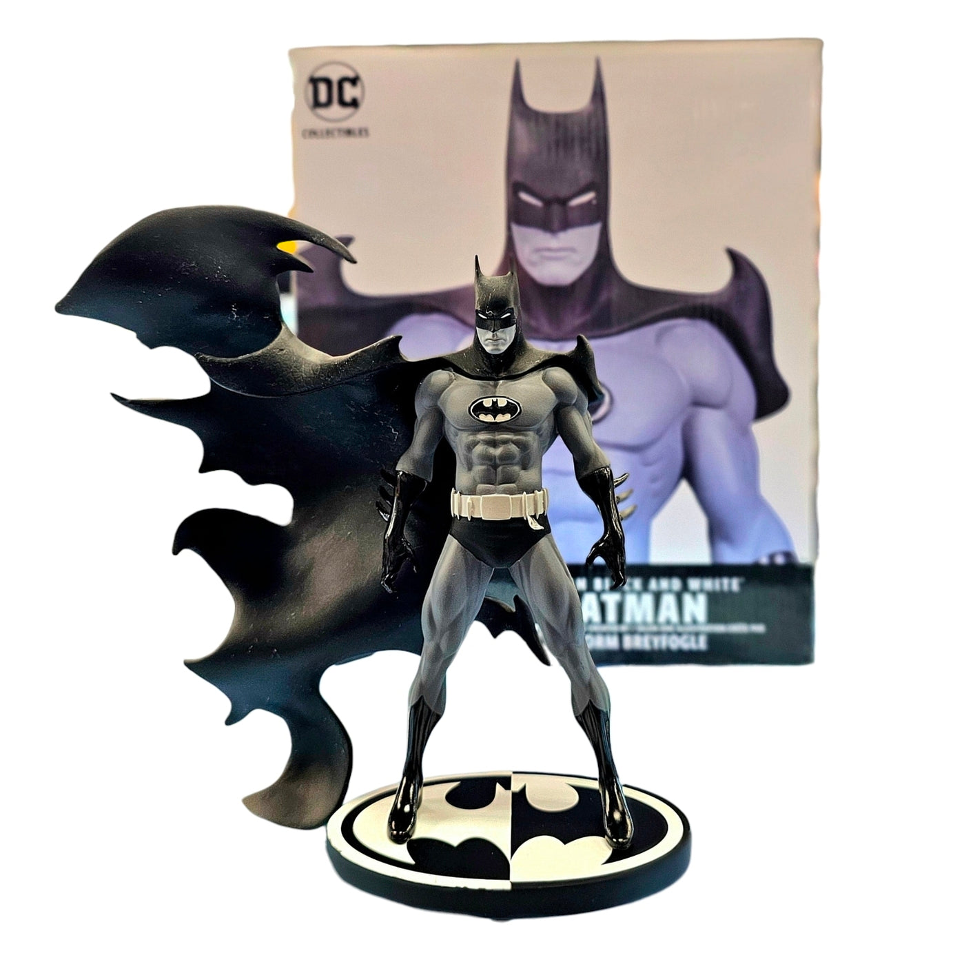 DC Direct Batman Black & White Statue Designed by Norm Breyfogle #2724 of 5000 Pcs
