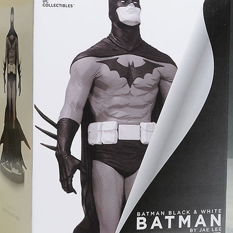 DC Direct Batman Black & White Statue by Jae Lee #1857 of 5200 Pcs Broken Ring Finger