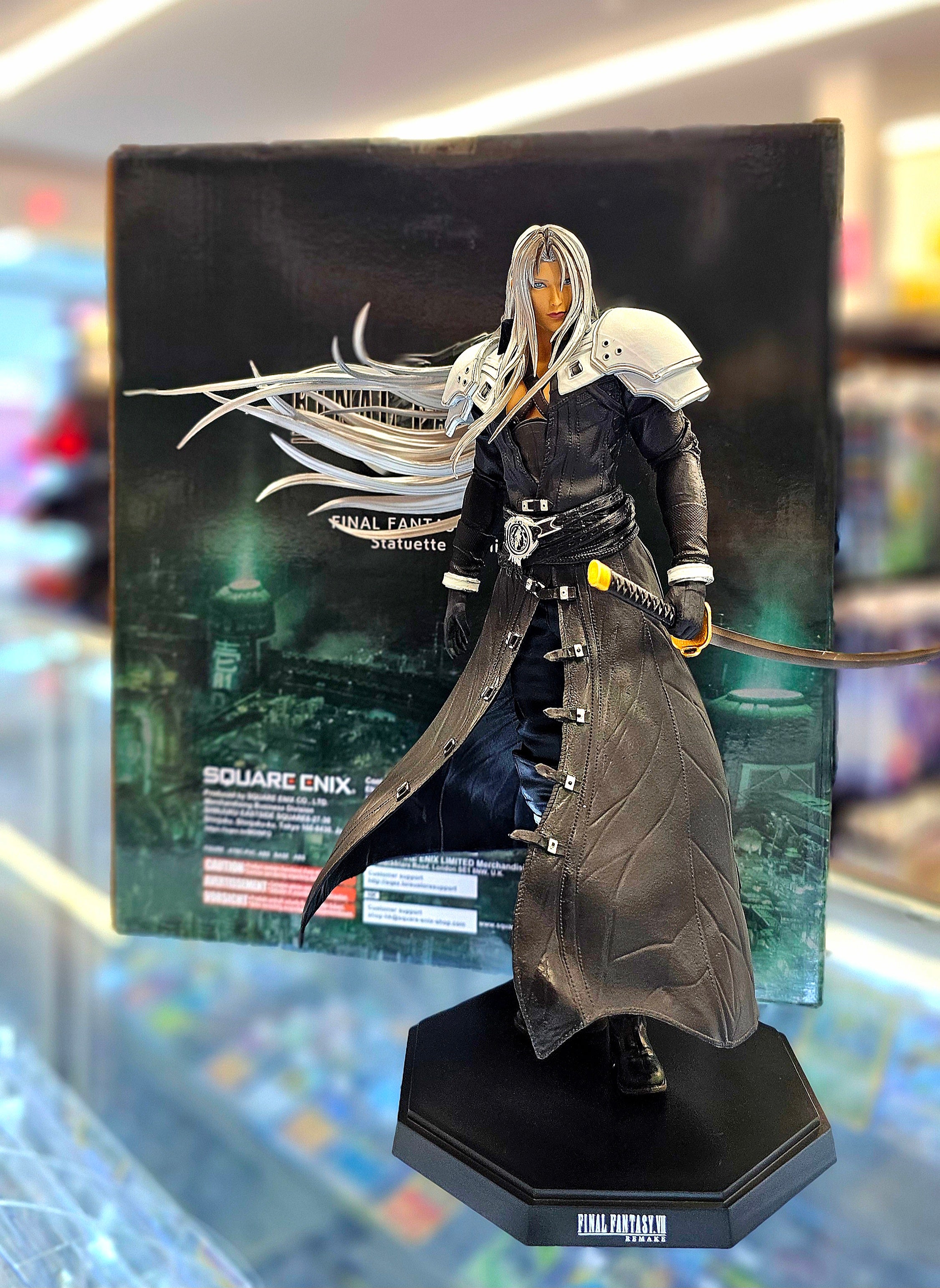 Square Enix Final Fantasy VII Remake Sephiroth Statuette