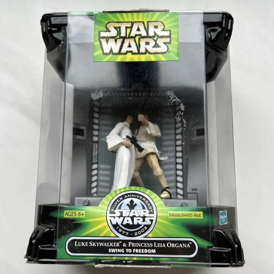 Hasbro Star Wars Silver Anniversary 1977-2002 Luke Skywalker and Princess Leia Organa Swing To Freedom Action Figure